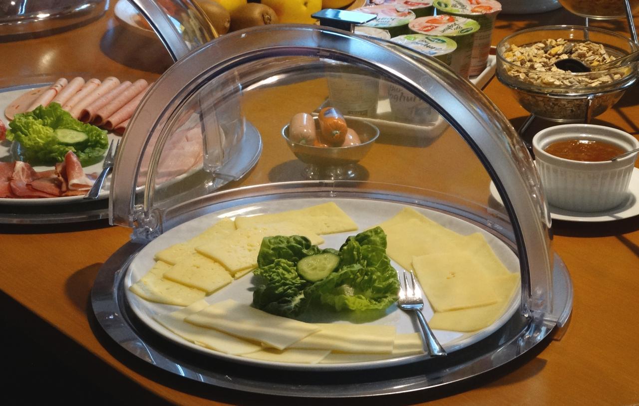 Hotel Sonne - Haus 1 อิดชไตน์ ภายนอก รูปภาพ